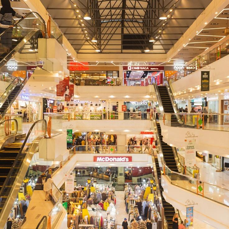 Family-friendly shopping and daily life in United Kingdom